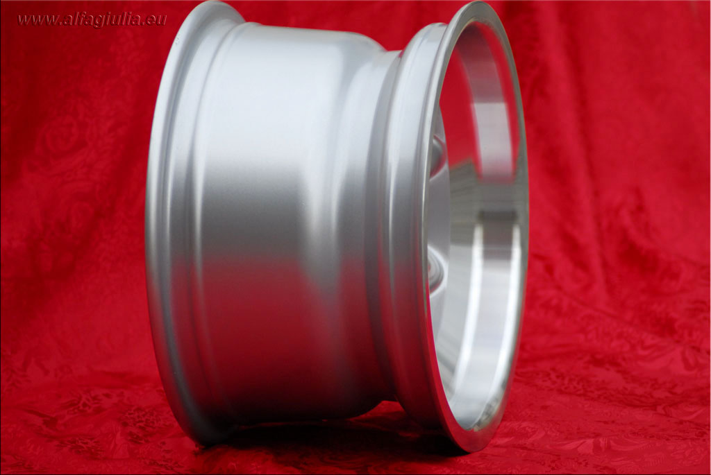 cerchiepoca's tweet image. #minilite #wheels #Ford Minilite 8x13 ET-6 4x108 silver/diamond cut #Escort Mk1-2, #Capri, #Cortina by #cerchiepoca