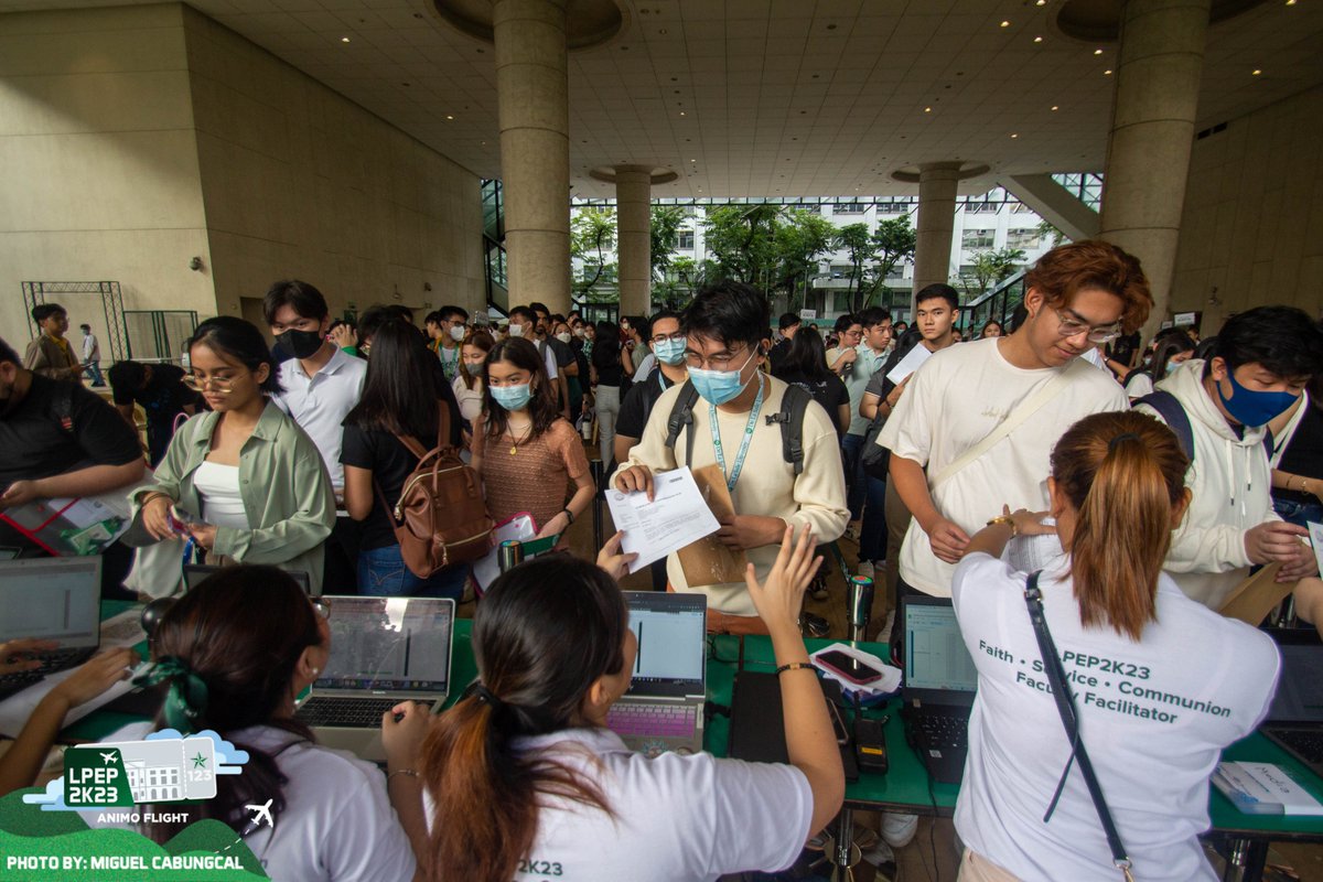 DLSU_LAMB's tweet photo. After a marathon through the skies, the Froshies of RVRCOB has officially stamped its official touchdown in DLSU! π¬
Just like a plane starting its journey through the sky, the Lasallian Ambassadors extend their warmest welcome to the ID123! π€π
#LPEP2K23
#AnimoFlight https://t.co/q37ZkZ9PsO