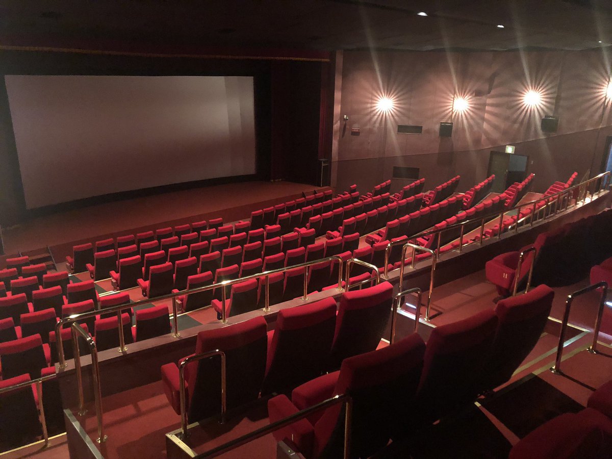 🎊公開25周年記念🎊
『#パーフェクトブルー』
リバイバル上映が決定しました👏

もう自分のことがわからない…

#今敏＋#マッドハウス が
#大友克洋＋#江口寿史 の協力を得て放つ、
ハイパー・クオリティなサイコ・サスペンス

当館最大スクリーン(301席)で上映予定✨
ぜひ劇場でご覧下さいね♪