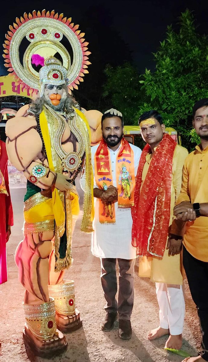 YogendraSinghMP's tweet photo. भारतीय जनता युवा मोर्चा के जिला मंत्री, भाई गोपाल गुप्ता जी द्वारा कैलाशपुरी गुप्तेश्वर वार्ड से, विशाल झंडा एवं तिरंगा यात्रा, अनगढ़ महावीर हनुमान मंदिर तक आयोजन किया गया जिस में सम्मिलित होने का सौभाग्य प्राप्त हुआ। https://t.co/LTqXia6Ic1