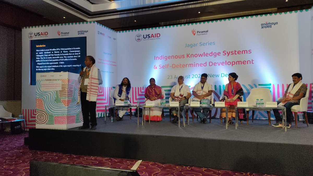 IBC_PF's tweet photo. Prof. Jadeygowda belongs to the Soliga community, who live commonly live in the tiger reserves of the Nilgiris. He spoke at length about the nature-human harmony, need for conservation, and the nutri-medical properties of forest produce. #indigenousknowledge4dev #jagarseries https://t.co/BebW6Avtz6