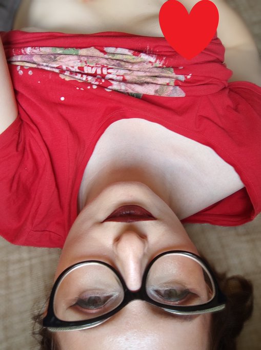 Good day for licking armpits 😋😋😋 New post on my fansly! https://t.co/JEPujsr9xr #Mistress #armpitgirls<a href="/tag/mistress"class="tags"><span>#mistress</span></a><a href="/tag/armpitgirls"class="tags"><span>#armpitgirls</span></a><a href="/tag/armpitslove"class="tags"><span>#armpitslove</span></a>