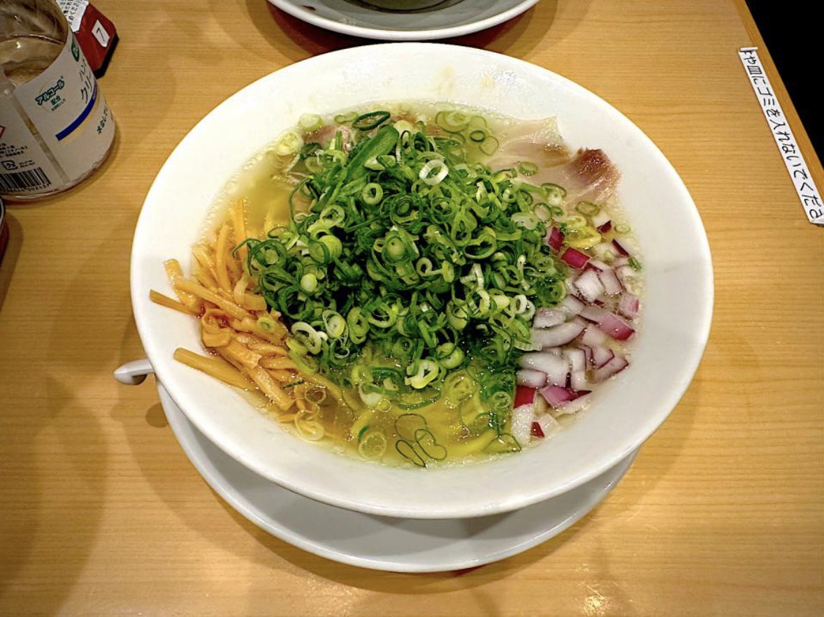 京都ラーメン森井　飯田橋店
ネギがうまい！！！
塩ラーメン✖️ネギの相性抜群‼️
麺の硬さ、太さ、背脂、ネギの量とか
色々選べるのが良かった！！