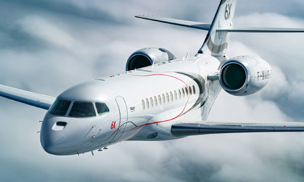 Le #Falcon6X va pouvoir débuter sa vie opérationnelle. 
#DassaultAviation vient en effet d'annoncer que son dernier avion d'affaires avait décroché sa certification de type auprès de l'EASA et de la FAA
+ sur journal-aviation.com/actualites/471…
