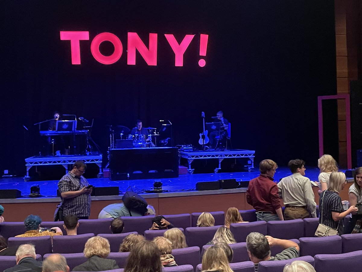 Robert Hammond (@chelmsrob) on Twitter photo Brilliant cast, full of energy & ability, great singing, irreverent writing, poignant at times - brilliant show.
Charting the highs (Olympics, civil partnerships, banning fox hunting), lows (war in Iraq, WMD) & battles with Gordon Brown.
<a href="/TonyRockOpera/">TONY! The Tony Blair Rock Opera</a> <a href="/edfringe/">Edinburgh Festival Fringe</a> <a href="/ThePleasance/">Pleasance</a> Brilliant cast, full of energy & ability, great singing, irreverent writing, poignant at times - brilliant show.
Charting the highs (Olympics, civil partnerships, banning fox hunting), lows (war in Iraq, WMD) & battles with Gordon Brown.
<a href="/TonyRockOpera/">TONY! The Tony Blair Rock Opera</a> <a href="/edfringe/">Edinburgh Festival Fringe</a> <a href="/ThePleasance/">Pleasance</a>