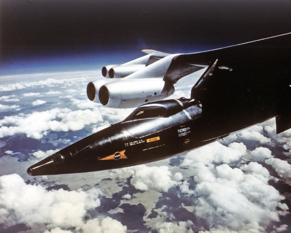 60 years ago, #NASA test pilot Joe Walker flew the X-15 to 107.96km above sea level. This was the first time in history that a reusable crewed spacecraft had made a second trip across the 'Kármán line' - the 100km threshold for the edge of space recognised by the United Nations.