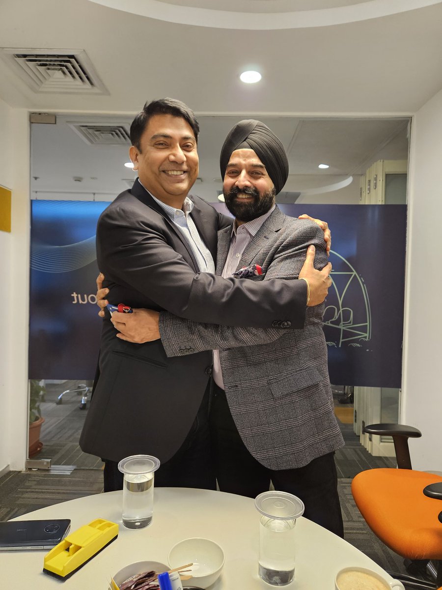 We had an incredibly insightful meeting with 
Mr. @ravikunwar71, VP of India & APAC at HMD Global! 🌟 Impressed by brand ethics and their commitment towards innovative products & retail. Exciting retail possibilities await! 📱 
#FutureTech #RetailExcellence #Innovation #Ethics…