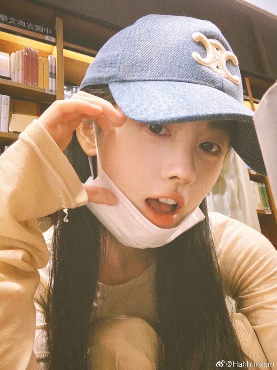 鞠妈的七夕福利，就像在图书馆约会😋 https://t.co/Spoj6IuzKT