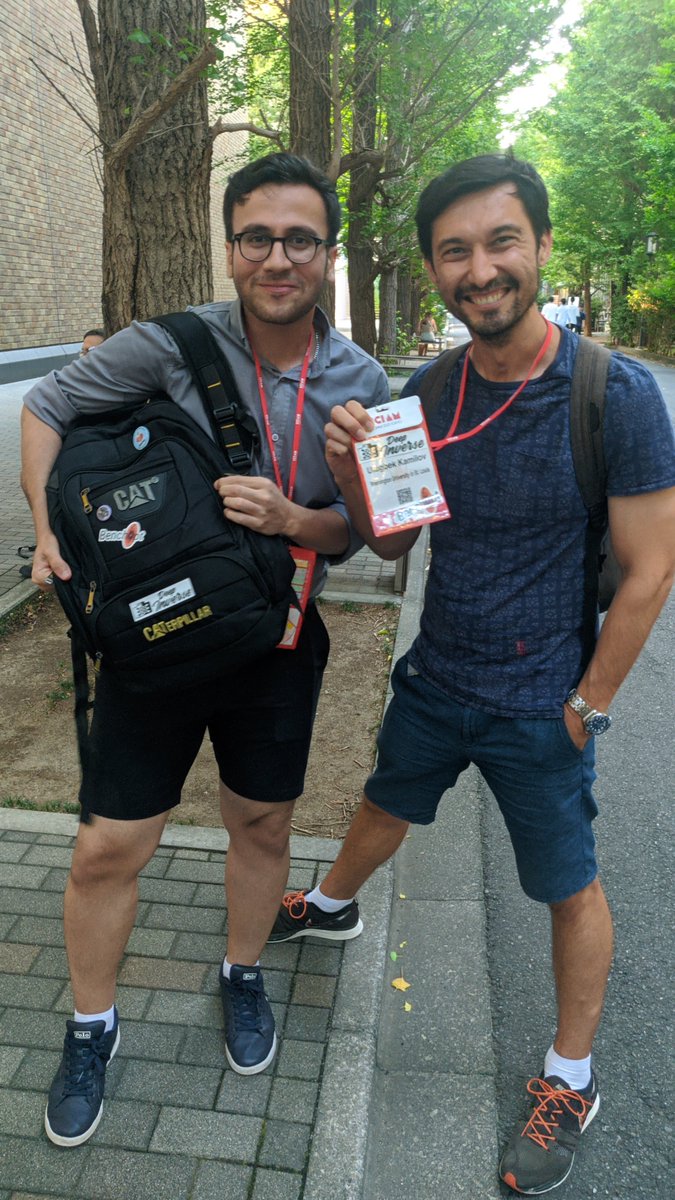 TachellaJulian's tweet photo. Spotted some great researchers in #ICIAM23
@ukmlv @Sadegh_Salehi97 https://t.co/HdagbKJ5Nf