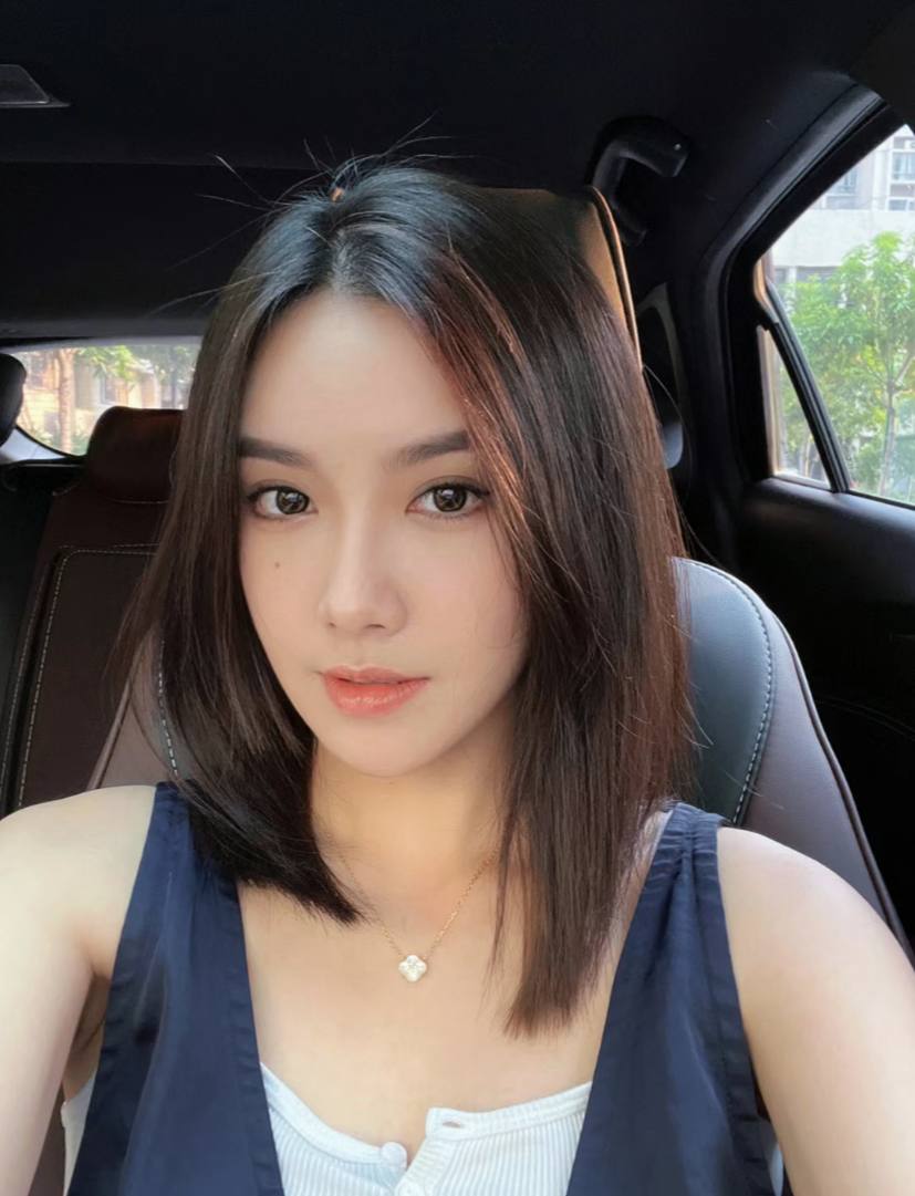 xiaotinglaitui's tweet photo. 反差但不反感，不一样的场景感受不一样的刺激，你更喜欢哪样的我。今晚谁来陪我醉后一次狂欢#线下 #反差 #可约 #文爱 #自慰 https://t.co/CsPlH9RRvi