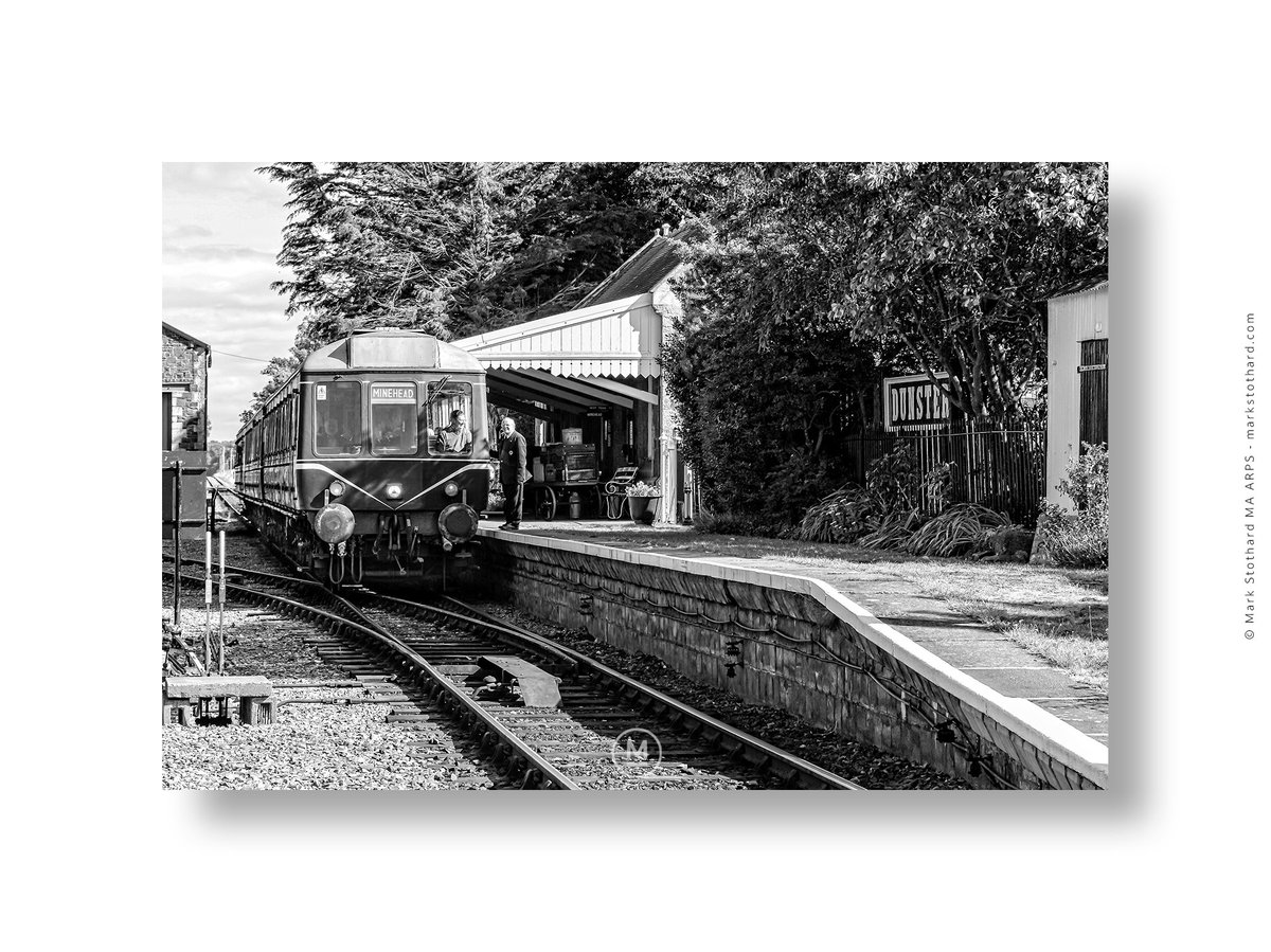 Time to say hello : click to go large - markstothard.photography/20230823
© Mark Stothard MA ARPS

#wsr #dunster #westsomerset #station