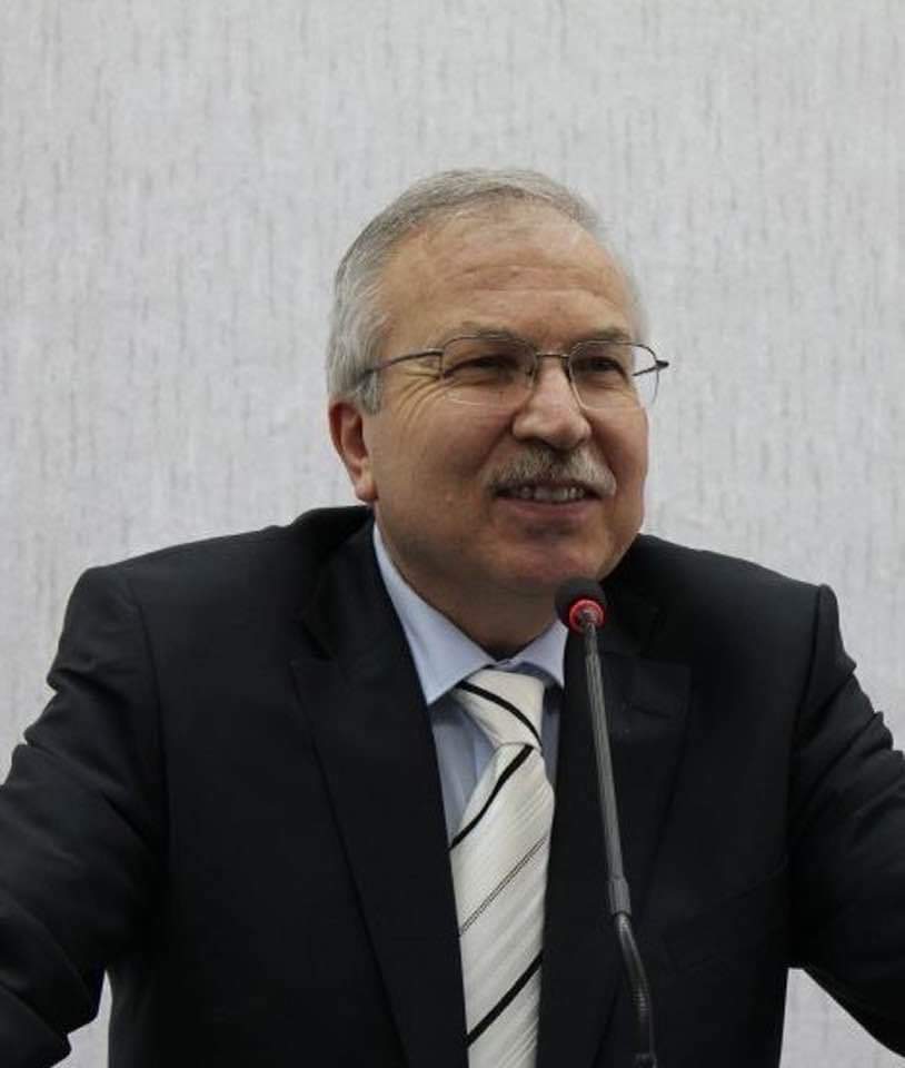 OMÜ  Rehberlik ve Psikolojik Danışmanlık bölümünü okurken ve yüksek lisans yaparken dersimize gelen değerli hocamız Prof. Dr. Hüseyin Peker`in vefat haberini üzüntüyle öğrendim. Değerli hocamıza Rabbimden rahmet, kederli ailesine sabırlar diliyorum. Mekanı cennet olsun.