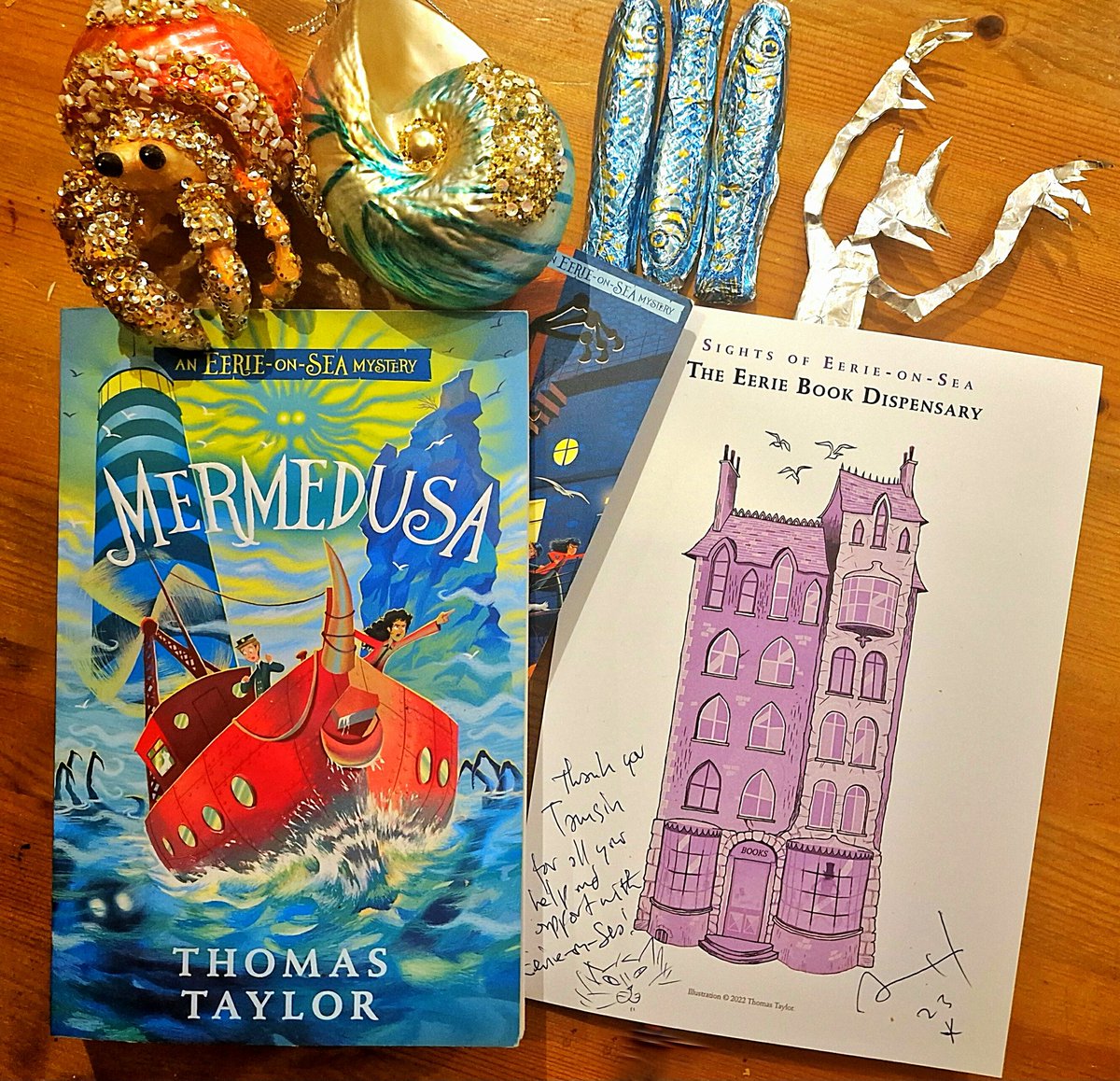 Totally LOVED Mermedusa! Wonderful final adventures for Herbie and Violet, although I'm very sad to leave Eerie-on-Sea. I adore the signed Limited Edition print of @ThomasHTaylor's artwork too! One to be framed.. 🎂🍟🧜🏻‍♀️🌊🐚💎🚢