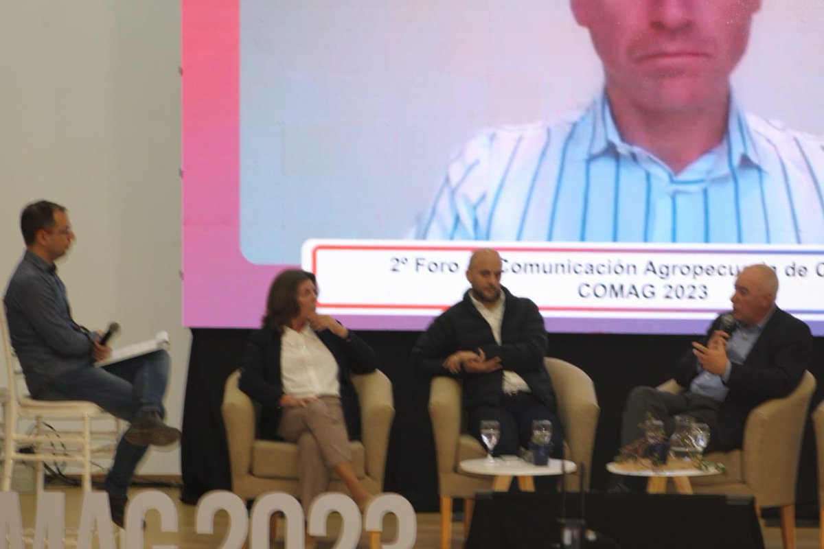 germantinari's tweet photo. Primer  panel en el foro #comag2023 @CIPAGCba 
Luis Macario @UICba 
Diego Bracco @CamaradelMani 
Viviana Liptzis -  Lic. en Psicología
Federico Bert
Coord. de Digitalización Agro de Inst. Interamericano de Cooperación para la Agricultura https://t.co/Pplt85MVDZ