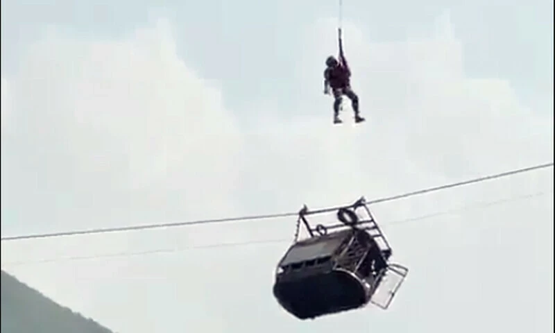 PakSami's tweet photo. Well done Pak SSG and Amazing Sahib Khan.
Alhamdolillah Pakistan Army SSG and local public Sahib Khan successfully conducted the rescue operation. https://t.co/J23LLYA5WA