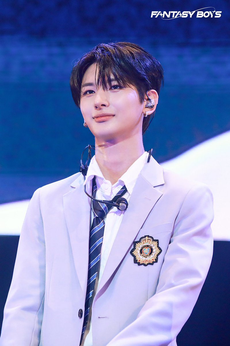 _junowns's tweet photo. Junwon showed us the true meaning of " Never give up on your dreams",  " To know your worth" and " do not to settle for less" At a very young age he's mature enough to understand what's happening and brave to fight for himself . IM SO PROUD OF YOU!!! 
#유준원 #YUJUNWON #JUNWON https://t.co/a4os3brWLO