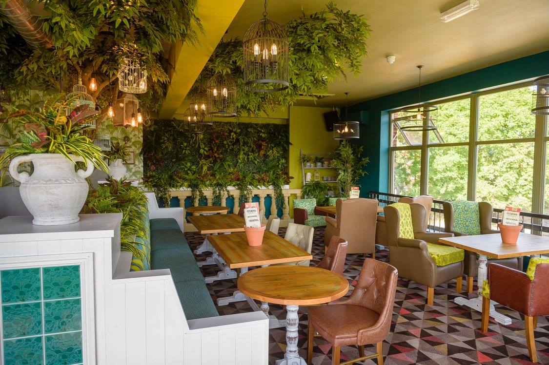 PottingShedBev's tweet image. 💚🌻Need a place to party ?🌻💚

With a few key dates left ! 

1st, 8th, 10th 15th, 24th  September 
6th, 13th, 20th, 22nd October 
3rd, 10th, 17th, 24th, 25th, 26th November

❤️Follow the link to enquire, 
pottingshedbar.com/private-hire/#… 🌹

#FunctionRoom #PrivateHire #Beverley