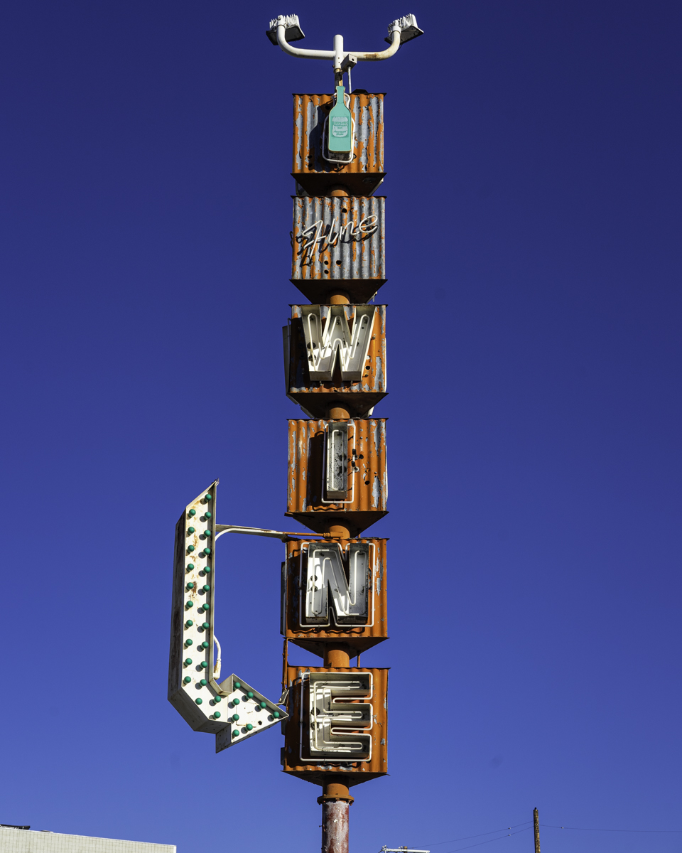 WorldTypography's tweet photo. A trip down Ventura Boulevard.
No. 5: Fine Wine (and finer neon). https://t.co/AtorCpBrSk