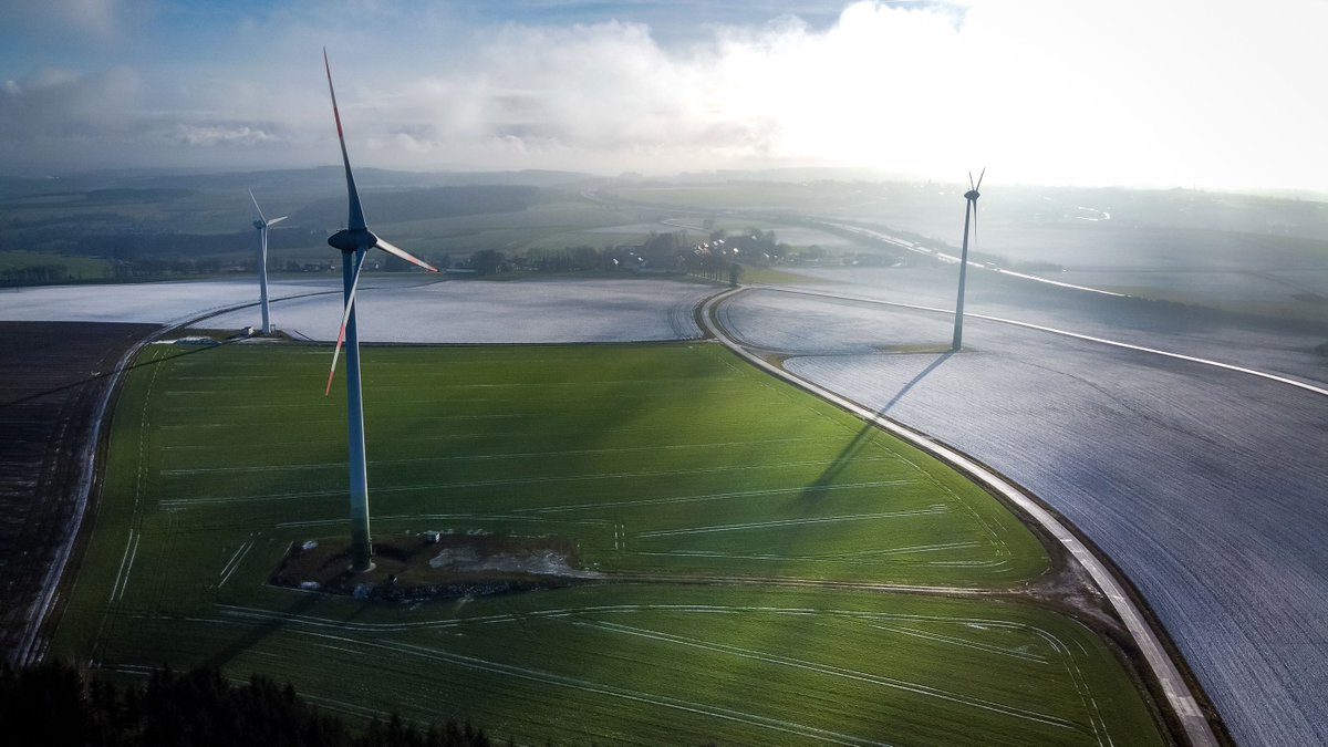 🌍 New Publication available:
The Impact of RES Curtailment Strategies for Congestion Avoidance on the Dynamic Frequency Performance of Low-Inertia Systems

👉 Read more: ieeexplore.ieee.org/document/10202…