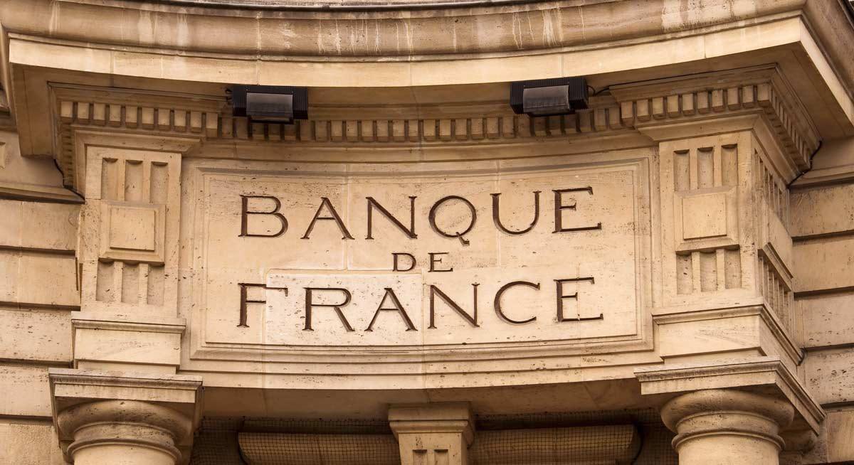 Charge de la dette de l’Etat Français* 🇫🇷

2022: 46.3 milliards
2023: 41 milliards
2024: 49.1 milliards 
2025: 56.7 milliards 
2026: 63.2 milliards
2027: 71.2 milliards 

*Prévision (2023-2027)

Source: Programme de Stabilité 2023