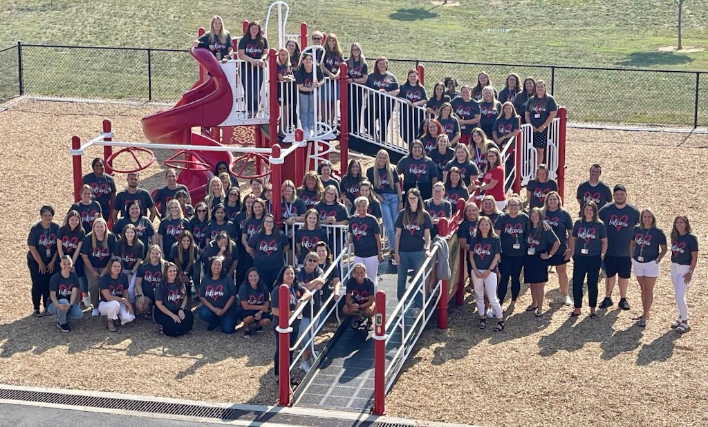 FCPS_Poquette's tweet photo. Here we go!  This amazing team is ready! ❤️
Happy first day FCPS students and staff!  🎉 https://t.co/hNK2JUadNu