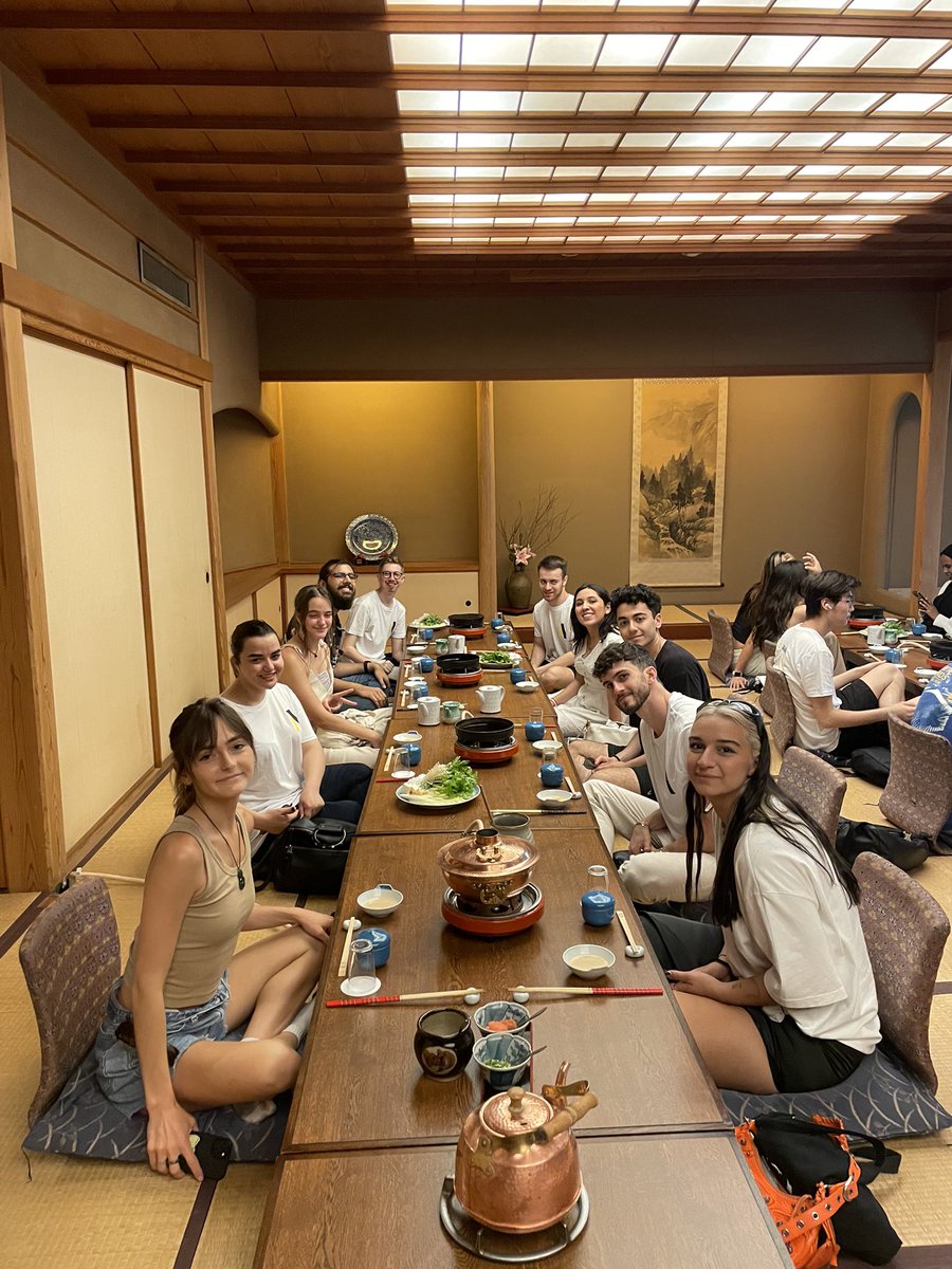 Absolute Internship tweet media