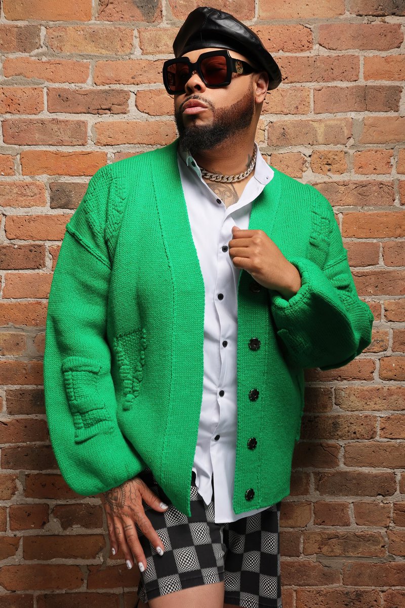 Before the Summer is over I had to let y’all know one mo time 💅🏽…

Photography 📸: @BlakeMartinCEO 
Wardrobe Styling 👔: @infinitelocke 

#mikeyeverything #hausofeverything #fashion #fashionstyle #plussize #plussizemodel #onmymama #ilookgood #postoftheday