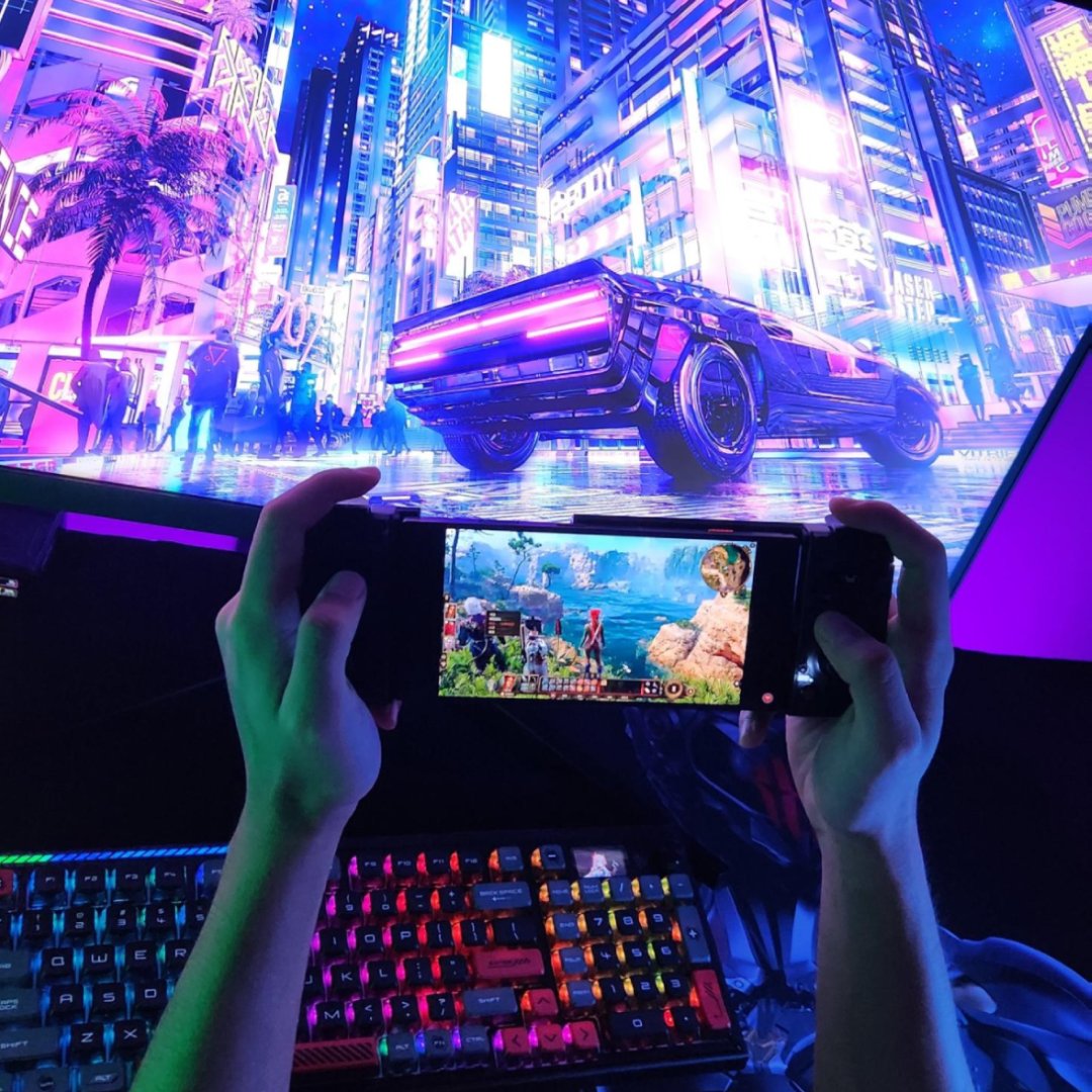 redmagicgaming's tweet image. Playing PC games on phone never felt better. 😏

⚔️Game: #BaldursGate3
📱Phone: #REDMAGIC8SPro
🎮Gamepad: #REDMAGIC Shadowblade