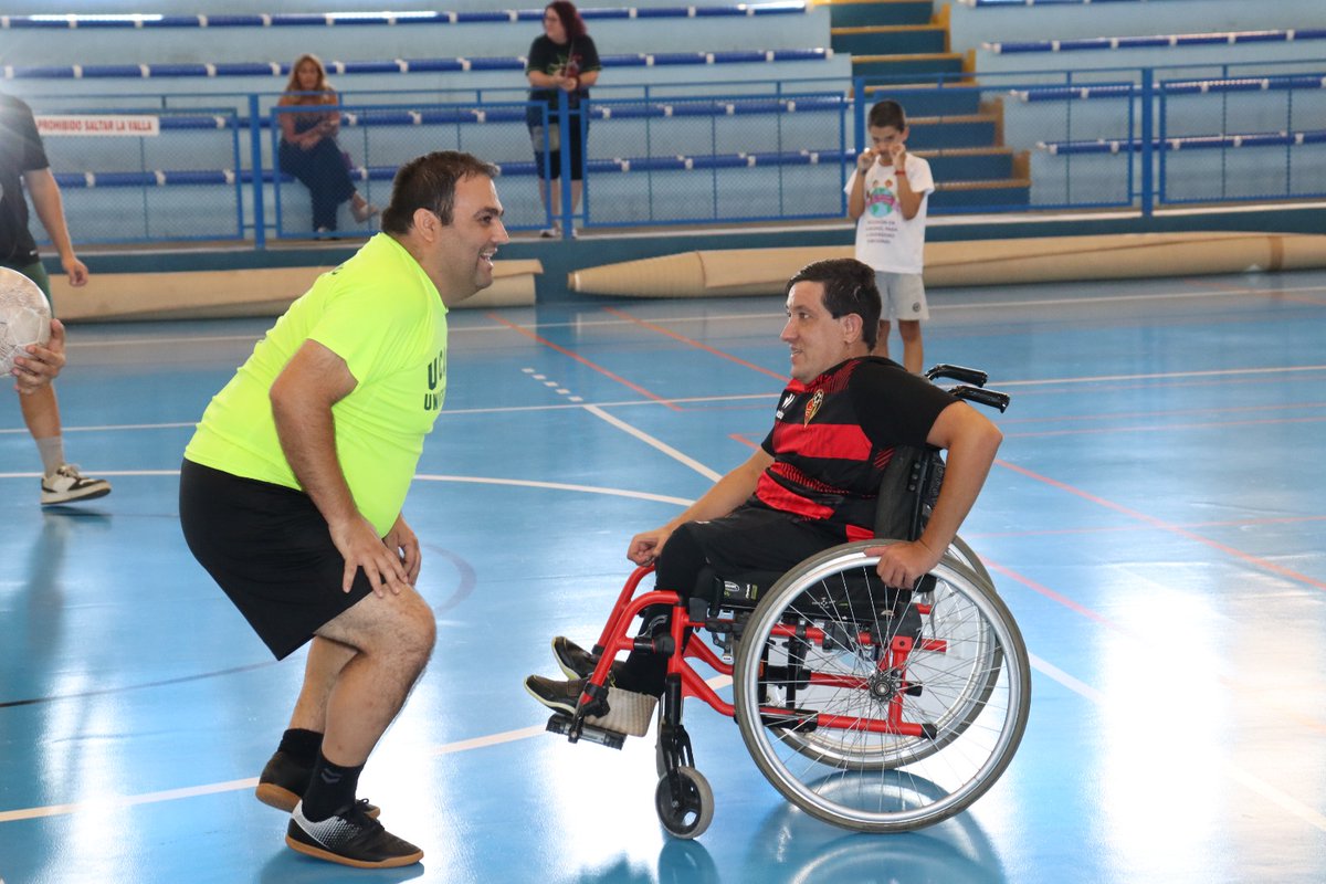 AytoLasTorresC's tweet photo. #FESTEJOS | El martes 22 tuvo lugar en el pabellón del polideportivo municipal una actividad de deporte inclusivo ⚽ organizado por el Atlético Torreño CF, con la colaboración de la Concejalía de Deporte. Más info y fotos ▶️ https://t.co/kxkoGEFM23 https://t.co/VYzw01qjf8