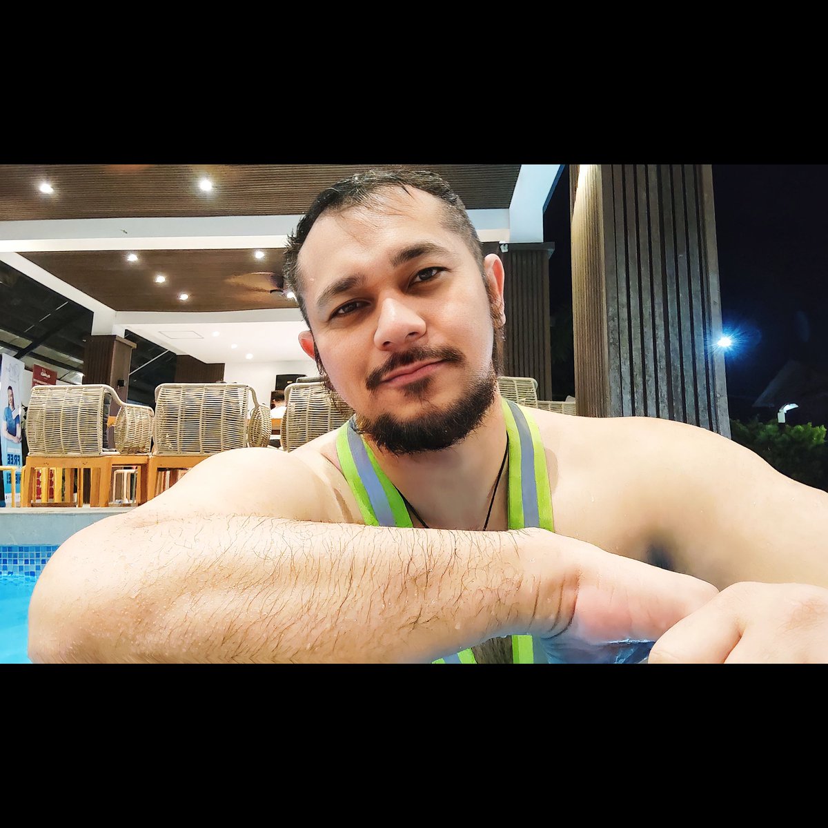 PinoyBearSide's tweet photo. "Sexy, playful, alluring! Yes, I'm talking about the pool."

Thanks @WeAreHappyBears 🐻😘 and to one of our sponsors, @midoko_ph and co-presentors, @LoveYourselfPh

#BDCCLoveNPride #NeverGoSolo

#gaybear #beefybear #chunkybear #bearchub #asianchub #bearpoolparty #stockybear https://t.co/YvXnfna5IL