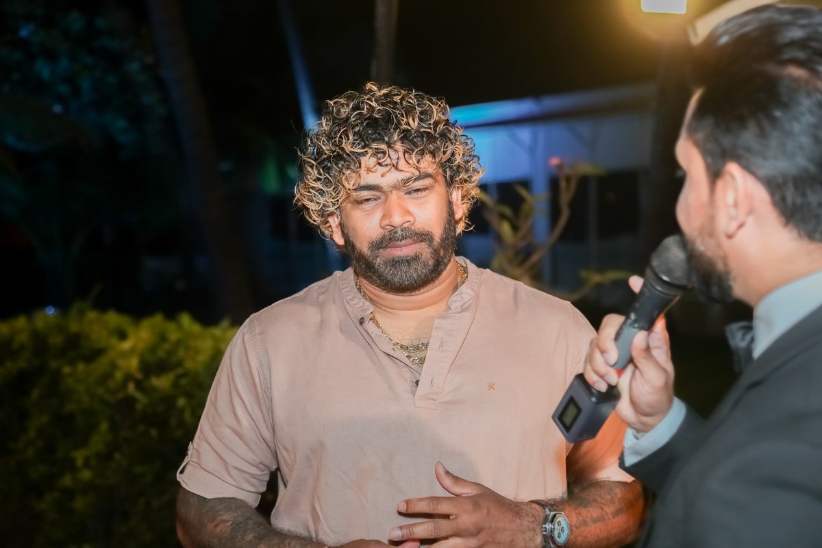 Lyca_LK's tweet photo. Glimpses 📷 into all the excitement from the grand event 👀🤩 'Lyca Productions Lanka' inauguration ceremony! 📽️💃🏻🍾

#LycaProductionsLanka #LycaProductions #Subaskaran #SriLanka

(1/14) https://t.co/VZbtnZ6guC