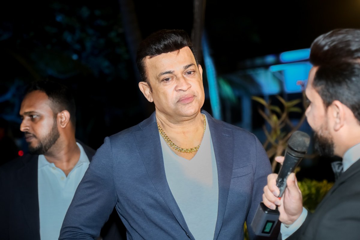 Lyca_LK's tweet photo. Glimpses 📷 into all the excitement from the grand event 👀🤩 'Lyca Productions Lanka' inauguration ceremony! 📽️💃🏻🍾

#LycaProductionsLanka #LycaProductions #Subaskaran #SriLanka

(1/14) https://t.co/VZbtnZ6guC