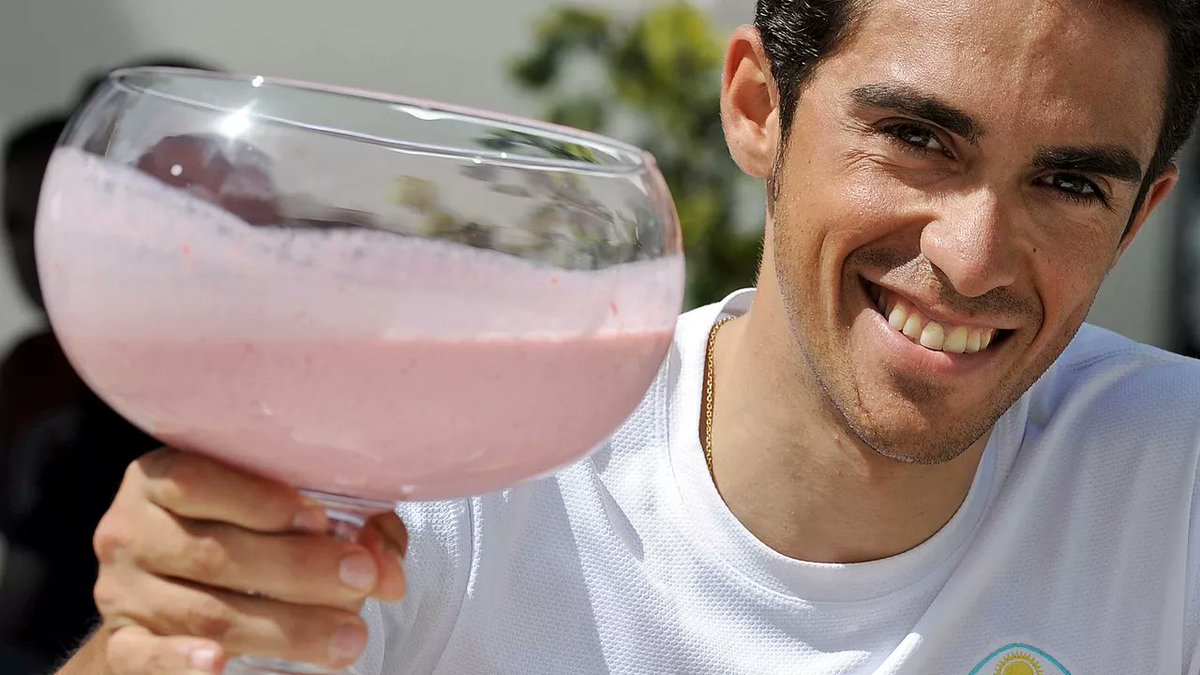 TahirSimsek's tweet photo. ABD Washington Tacoma'da dondurma makinelerinin doğru şekilde temizlenmemesinden dolayı ortaya çıkan Listeria bakterisi ile kontamine olmuş #milkshake tüketen 3 kişi hayatını kaybetti, 3 kişi ise hastaneye kaldırıldı! https://t.co/QUx8QiVRQa