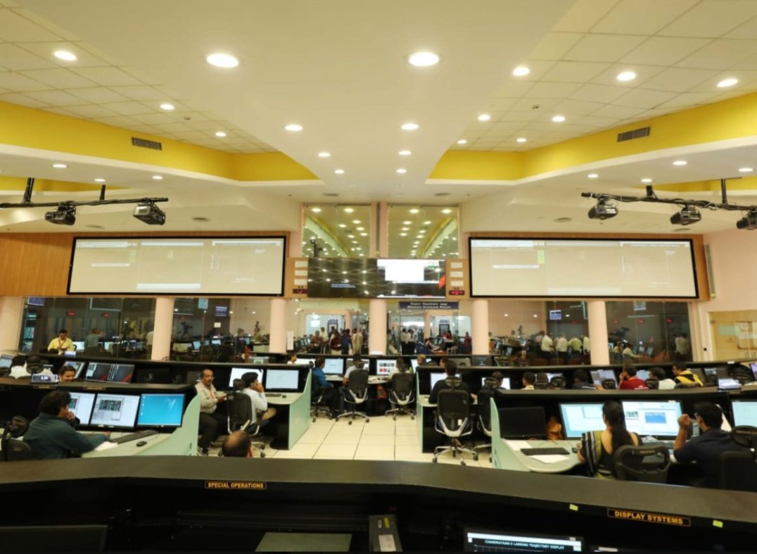 The mission control room is all set.
#Chandrayaan3 #ISRO #isroindia #ISROMissions #Chandrayaan3Landing