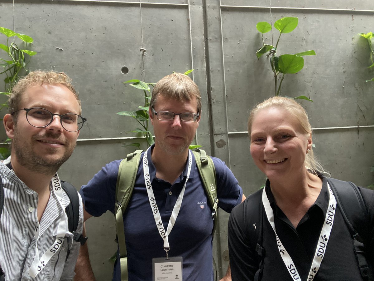 So happy to meet amazing friends <a href="/MathiasPClausen/">Mathias P. Clausen</a> at @BNMI <a href="/SduImaging/">SDUImaging</a> <a href="/KbmSdu/">SDU-Department of Green Technology</a>. Look who I found, our Ph.D. supervisor !