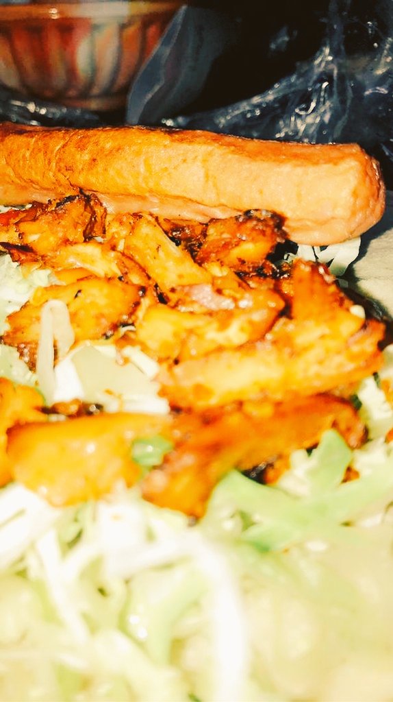 EmperorsDelight's tweet image. Hello fam, it's been a while. Have u missed the unique, spicy taste of our shawarma/burger. Then it will be available on  friday, saturday &amp;amp; sunday. What are you waiting for, place your order now.
Payment validates order
Help retweet my customer might be on ur TL. Thank you!