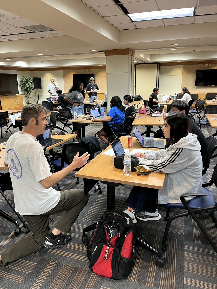 wake_debate's tweet photo. Thank you to @WakeWashington for hosting us for our 2023 debate retreat! The facilities are amazing and Jennifer and Jenna moved mountains to help us with all the logistics. The debaters loved being in D.C. We hope to come back in future years! #GoDeacs https://t.co/SkJ1Pc9Yo8