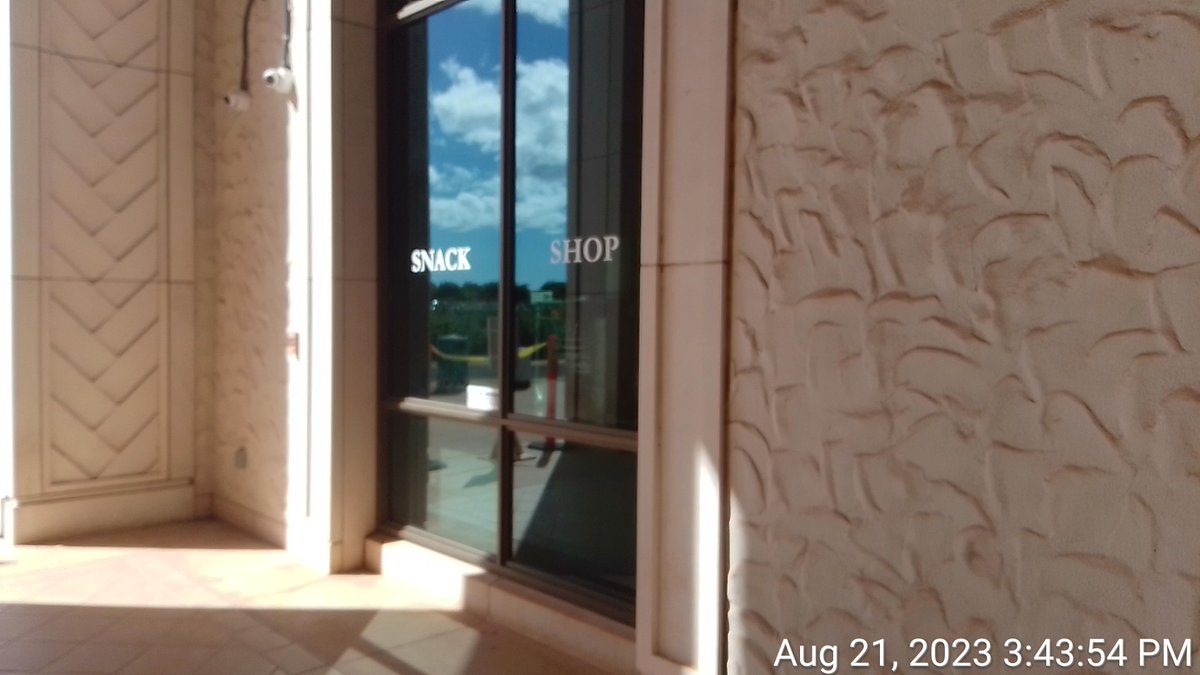 WeazelMart's tweet photo. Kapolei Satellite City Hall https://t.co/qNZfFCOF2m