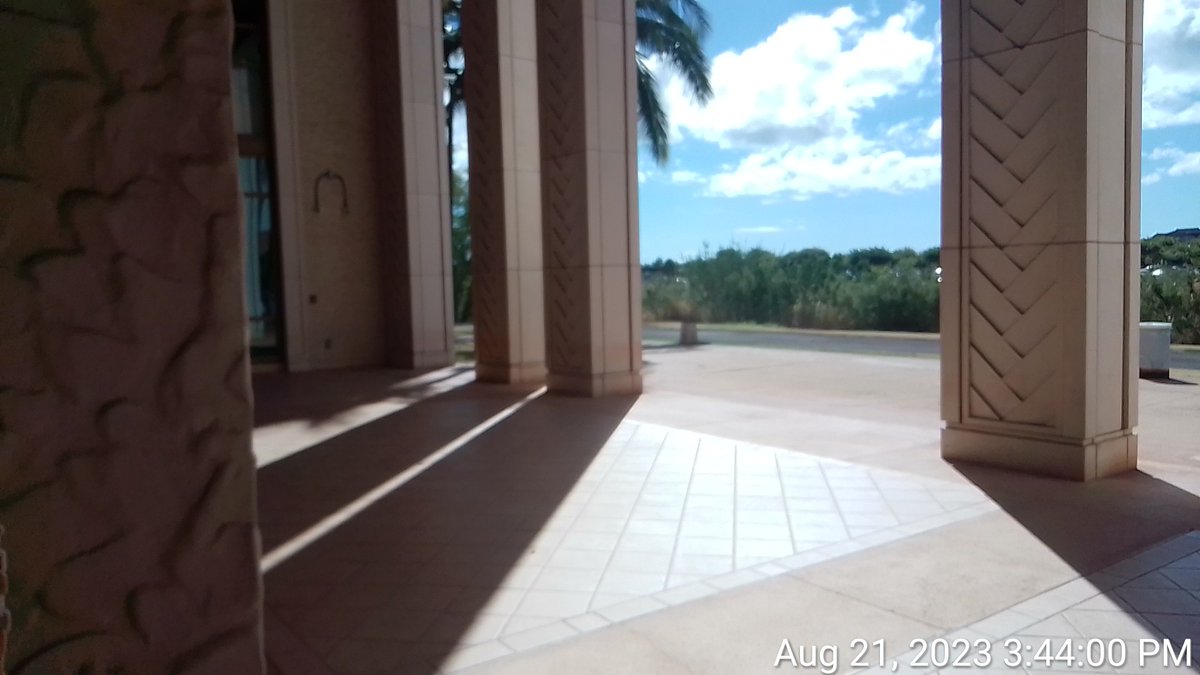 WeazelMart's tweet photo. Kapolei Satellite City Hall https://t.co/qNZfFCOF2m