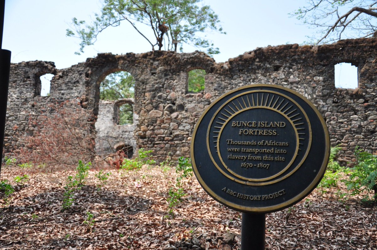 1/3 Today we mark the International Day for the Remembrance of the Slave Trade and its Abolition. Many INTO member organisations care for sites with a connection to slavery, from the slaving fort on Bunce Island in Sierra Leone 🧵