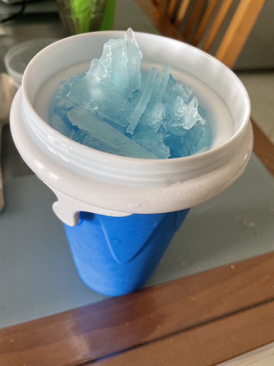 FrShuji's tweet photo. When you went to make a ice (cold) drink but instead you have made blue meth 😂
Gamer Supps Blue - in a frozen cup
➡️ https://t.co/j2VpiuFyrT
#IRL #gamersupps #gamersuppsgg #drink #energydrink #bluemeth #ice #colddrink #pretty #blueice #contentcreator #heisenberg #breakingbad https://t.co/Sno6iwXwXD