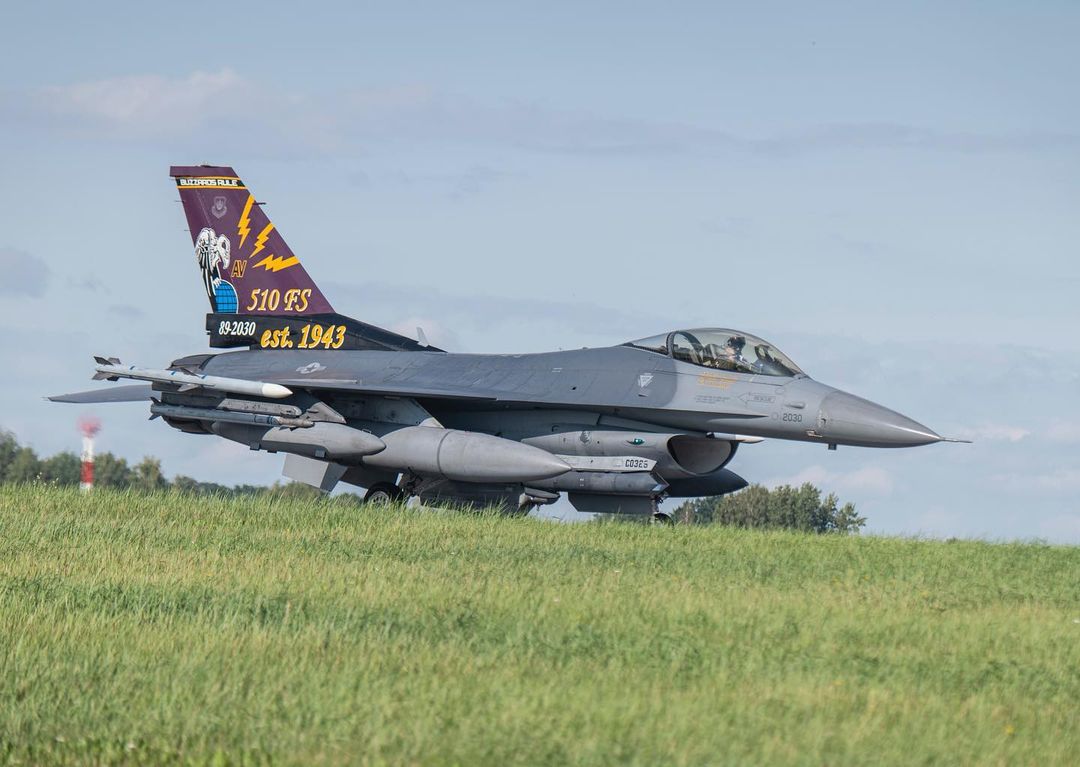 NATO Air Command (@nato_aircom) on Twitter photo .<a href="/usairforce/">U.S. Air Force</a> 🇺🇸F-35s & F-16s arrive to 🇱🇹 & 🇫🇮ready to integrate with Arctic & Baltic Allies in Astral Knight 23
The exercise will test the ACE concept, enhancing the agility & ability of Allied Forces to rapidly project air power from multiple locations
#StrongerTogether .<a href="/usairforce/">U.S. Air Force</a> 🇺🇸F-35s & F-16s arrive to 🇱🇹 & 🇫🇮ready to integrate with Arctic & Baltic Allies in Astral Knight 23
The exercise will test the ACE concept, enhancing the agility & ability of Allied Forces to rapidly project air power from multiple locations
#StrongerTogether