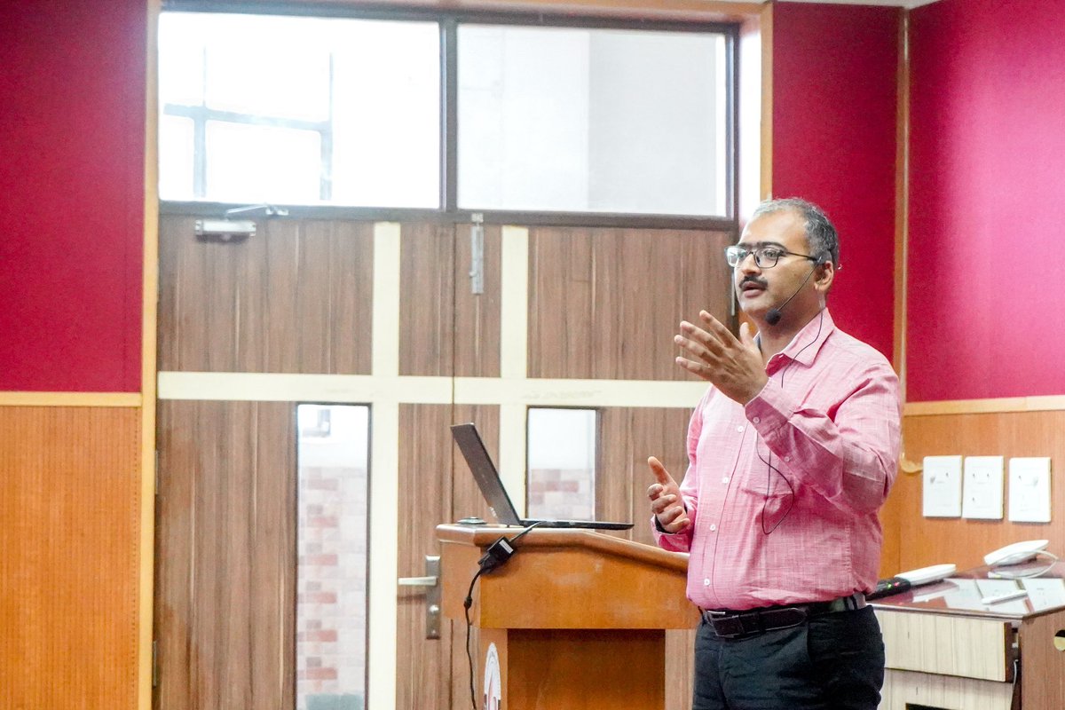 gehudehradun's tweet image. On Day 3 of workshop on “Introduction to #Machine_Learning on Azure: Power of #Data_Science on Cloud”, students learned to create an account on Microsoft Azure, make ML models, and had an interactive session with Dr. Siddharth Chaurasiya, expert from @TCS.
#Mathematics #IEEE