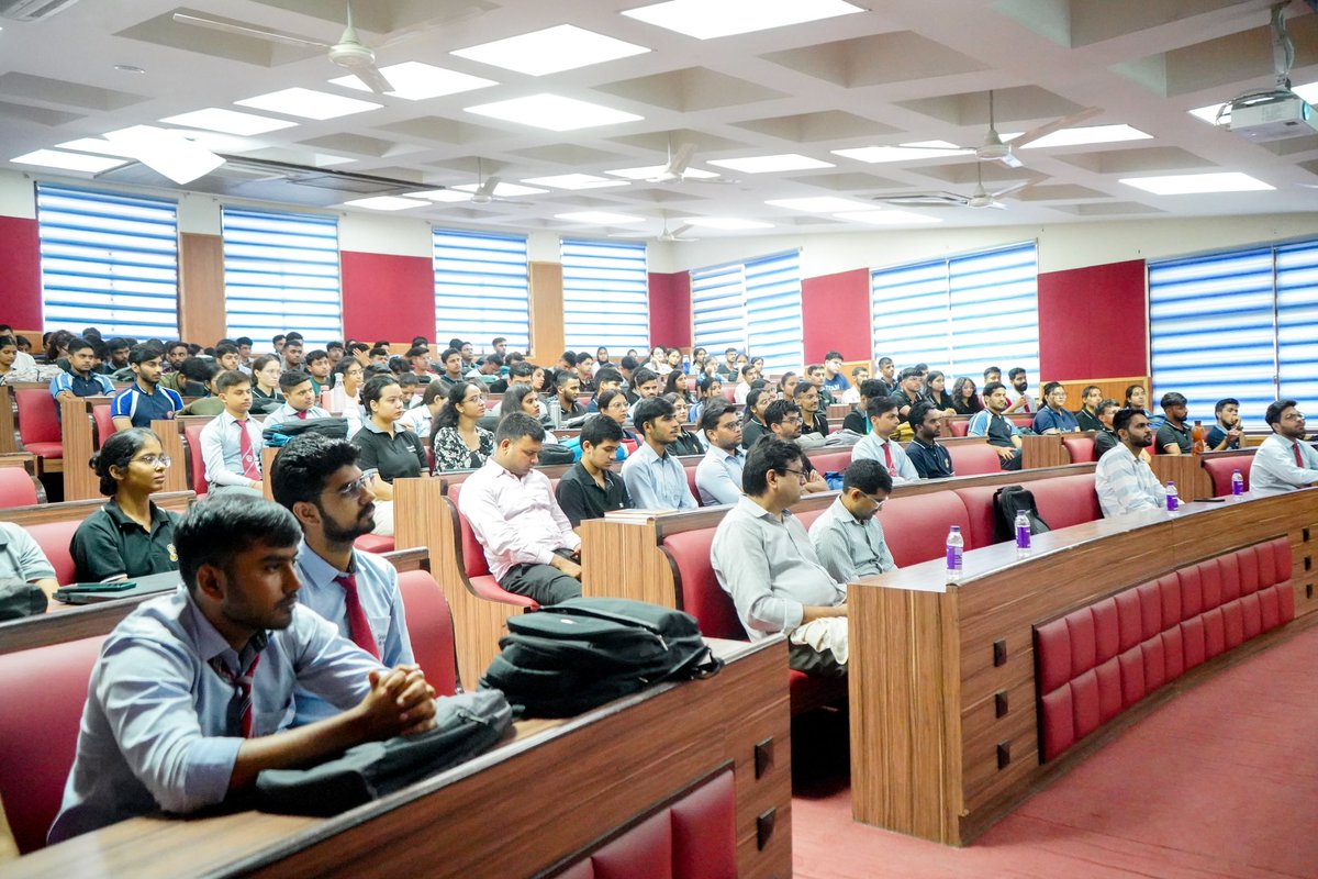 gehudehradun's tweet image. On Day 3 of workshop on “Introduction to #Machine_Learning on Azure: Power of #Data_Science on Cloud”, students learned to create an account on Microsoft Azure, make ML models, and had an interactive session with Dr. Siddharth Chaurasiya, expert from @TCS.
#Mathematics #IEEE