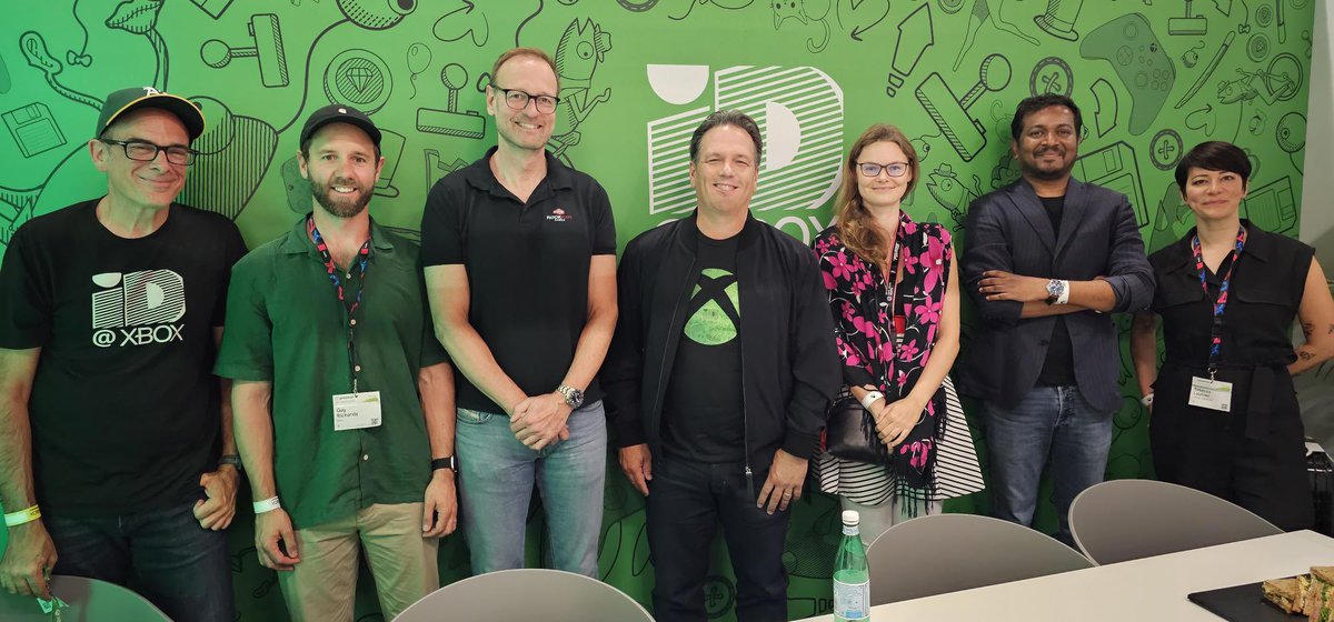 Enjoyed a thoughtful and candid conversation on the future of game development with European indie devs @gamescom @ID_Xbox