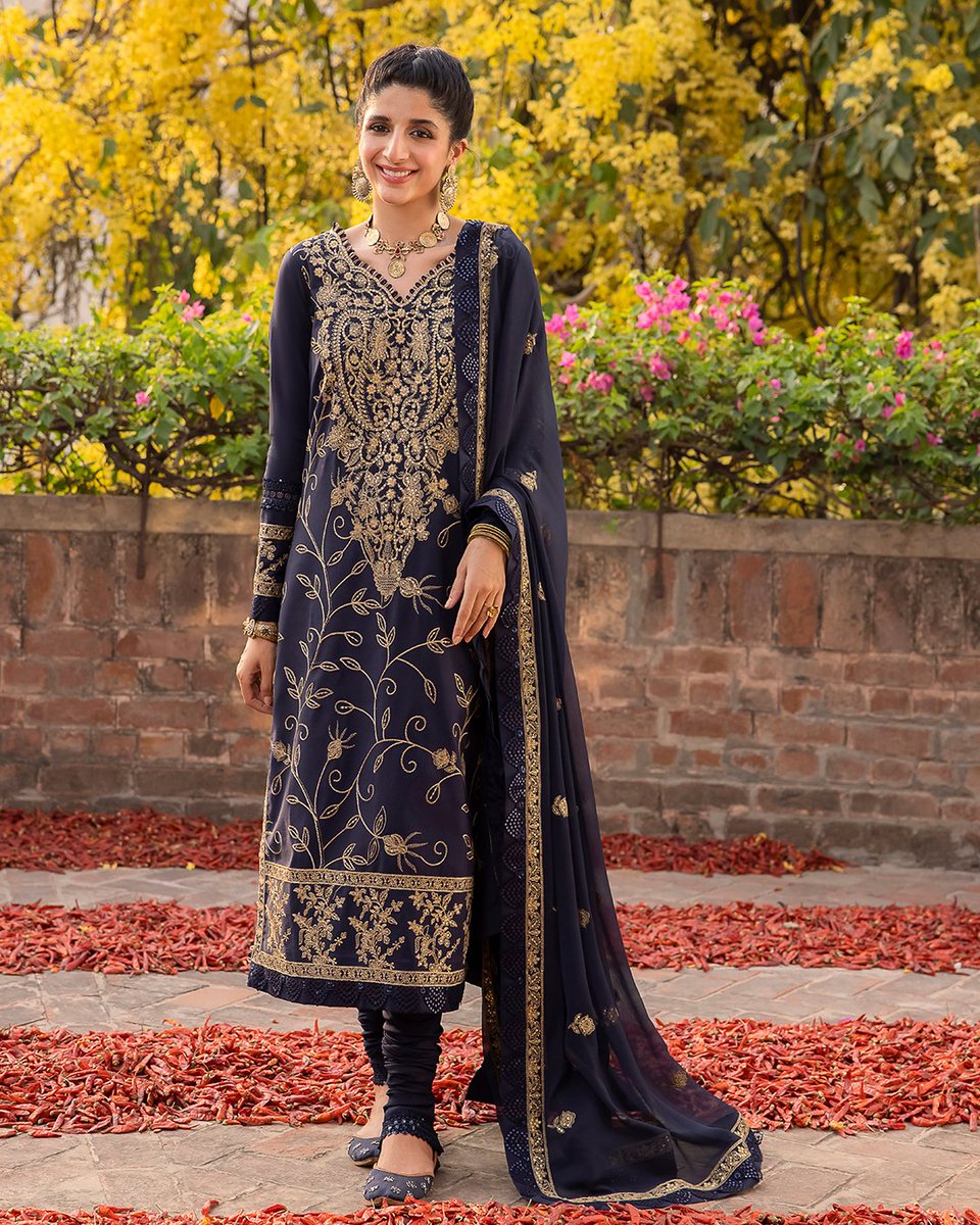 asimjofa's tweet photo. Shadow Work Collection | Pre-Booking Starts on 24th August at 6 PM | Deliveries Start on 25th August
AJSW-15 | 3-PC | Rs 6,250/-

Visit: https://t.co/2ukzewoX9n

#AsimJofa #IWearAsimJofa #ShadowWorkCollection #Unstitched #FestiveWear #FestiveCollection #MawraHocane #ShadowWork #WeddingWear #UnstitchedCollection #Fashion #Trending