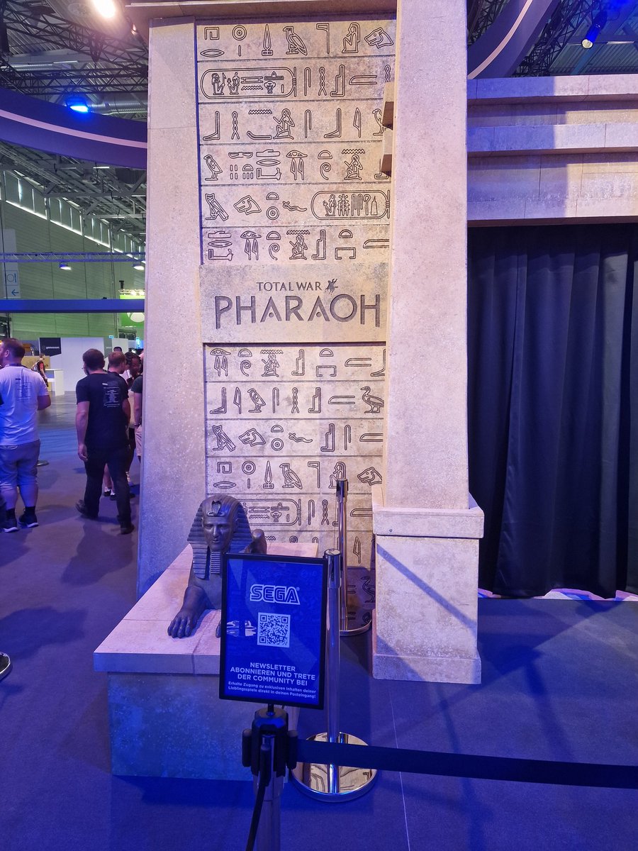 AliNouraei's tweet photo. The @totalwar booth @gamescom was amazing fun, though I only managed a 'close' victory. Thank you for the mouse mat! https://t.co/SnqWWULa84