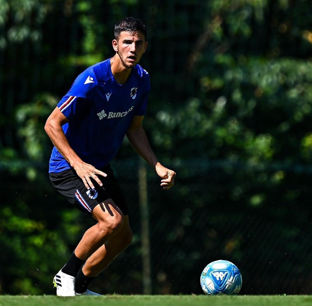 RadioTaronja_'s tweet image. #ExVCF
ℹ️ FACU GONZÁLEZ, presentado con la Sampdoria.