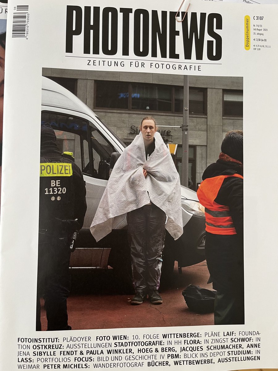 … etwas verspätet gesehen: freue mich trotzdem. Rolf Sachsse findet klare Worte zum Projekt Deutsches Fotoinstitut und lobende zu unserem Haus ⁦<a href="/FotoMarburg/">DDK - Bildarchiv Foto Marburg</a>⁩ bzw. zum DDK. Danke Rolf! und danke ⁦<a href="/photonewsde/">Photonews Hamburg</a>⁩ !! Publicity hilft..