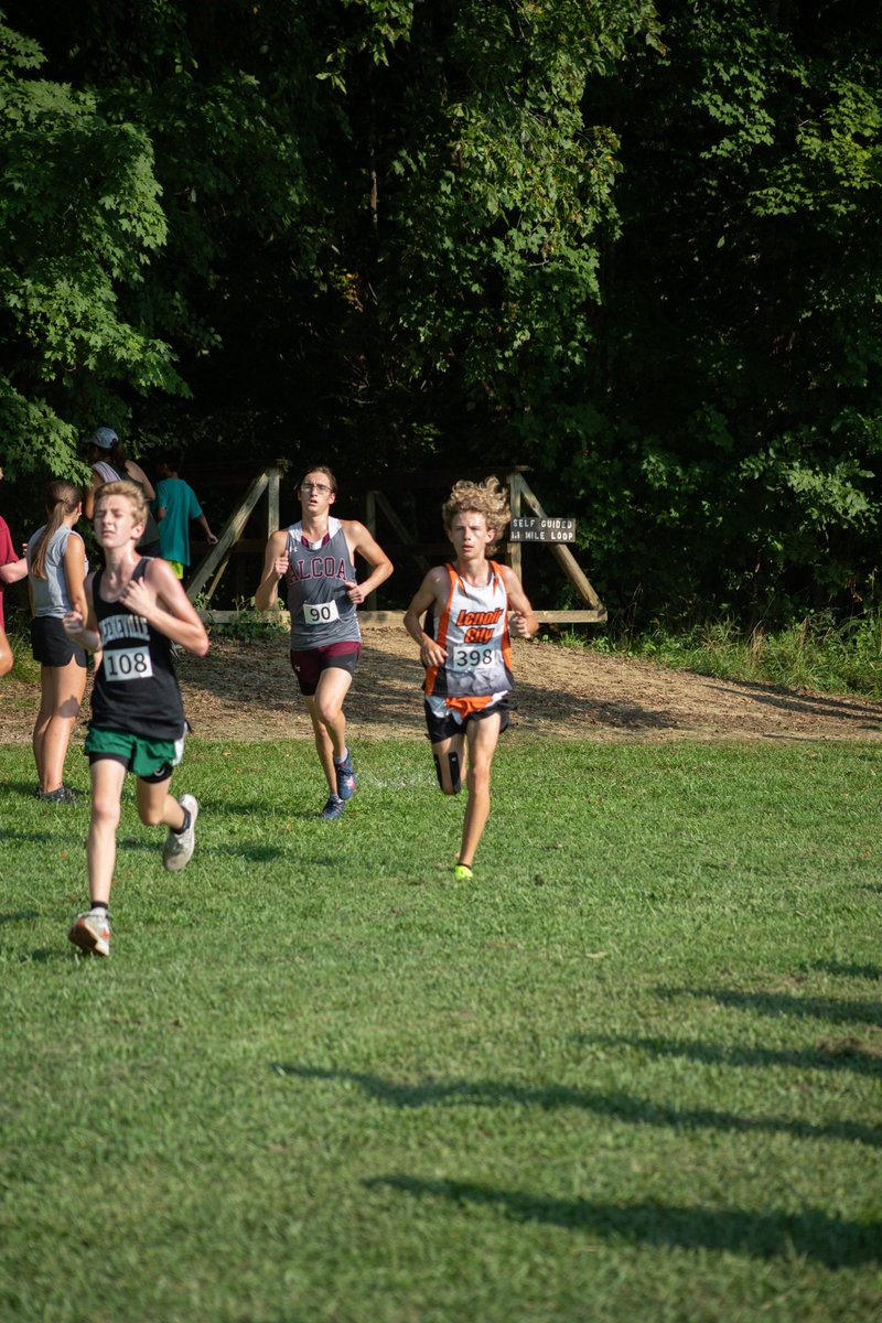 LCPanthersTrack's tweet image. Juniors Sawyer Grace Simmons placed 2nd overall in the girls race and Ryan Jandro finished 7th for the boys.  Sophomore Riley Pickett was 11th.